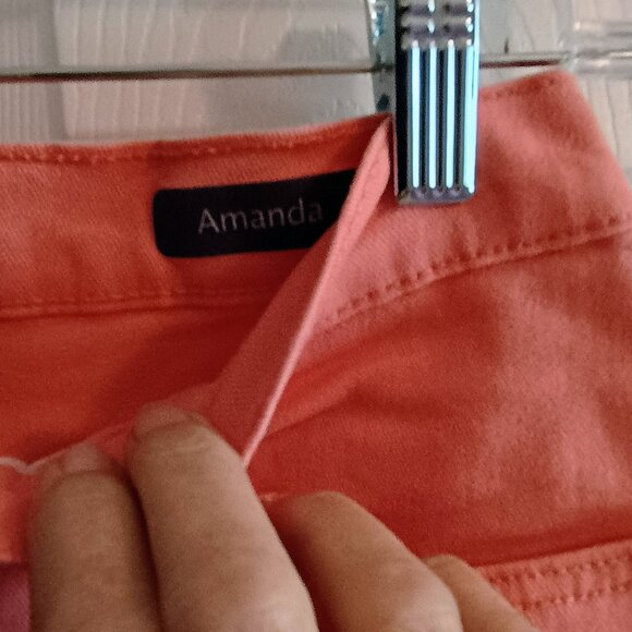 Gloria Vanderbilt Amanda Sz 10, Orange, Hi Rise Pants, NWOT, 5 Pockets, Denim - Picture 5 of 5